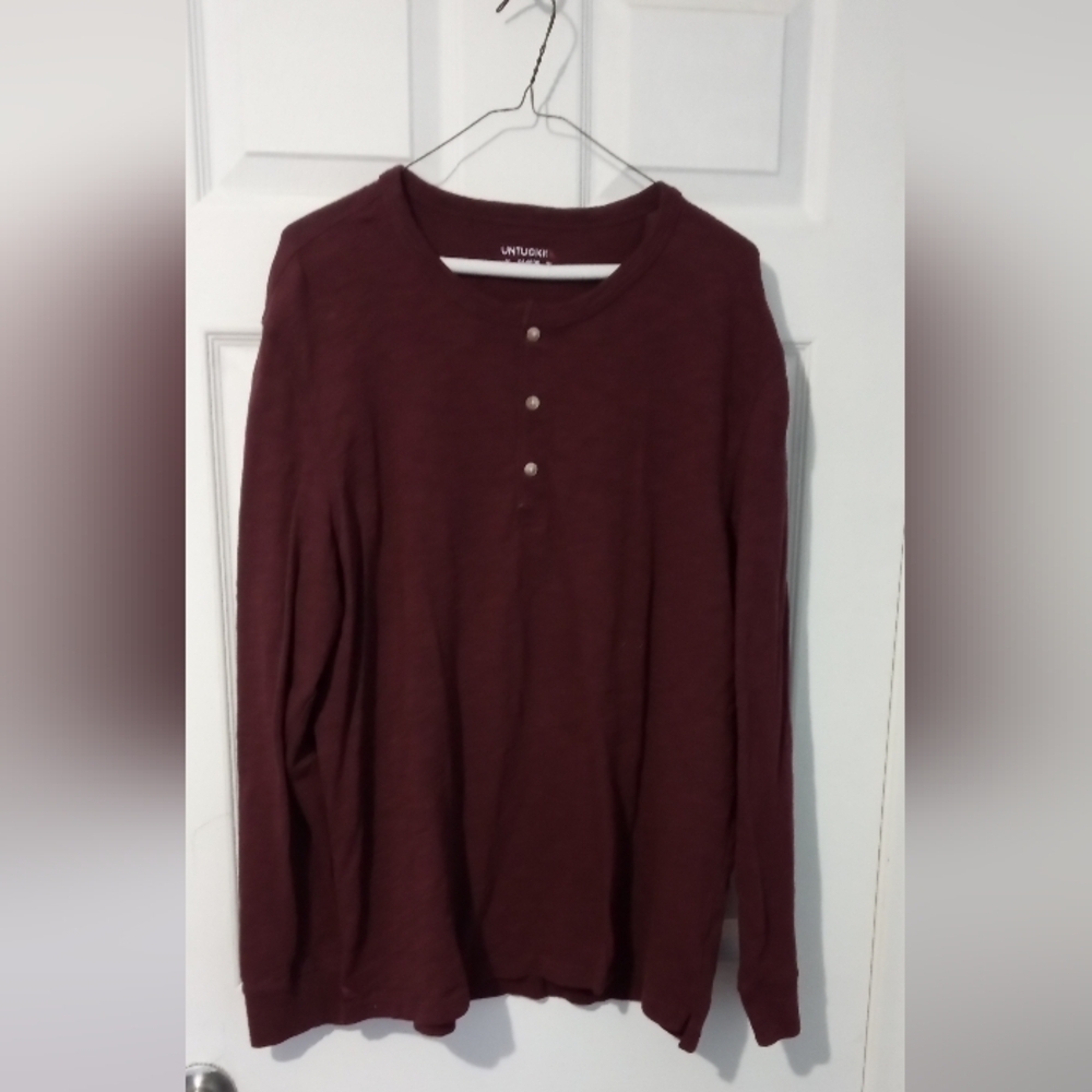 UNTUCKit Men's Long Sleeve Henley - Burgundy